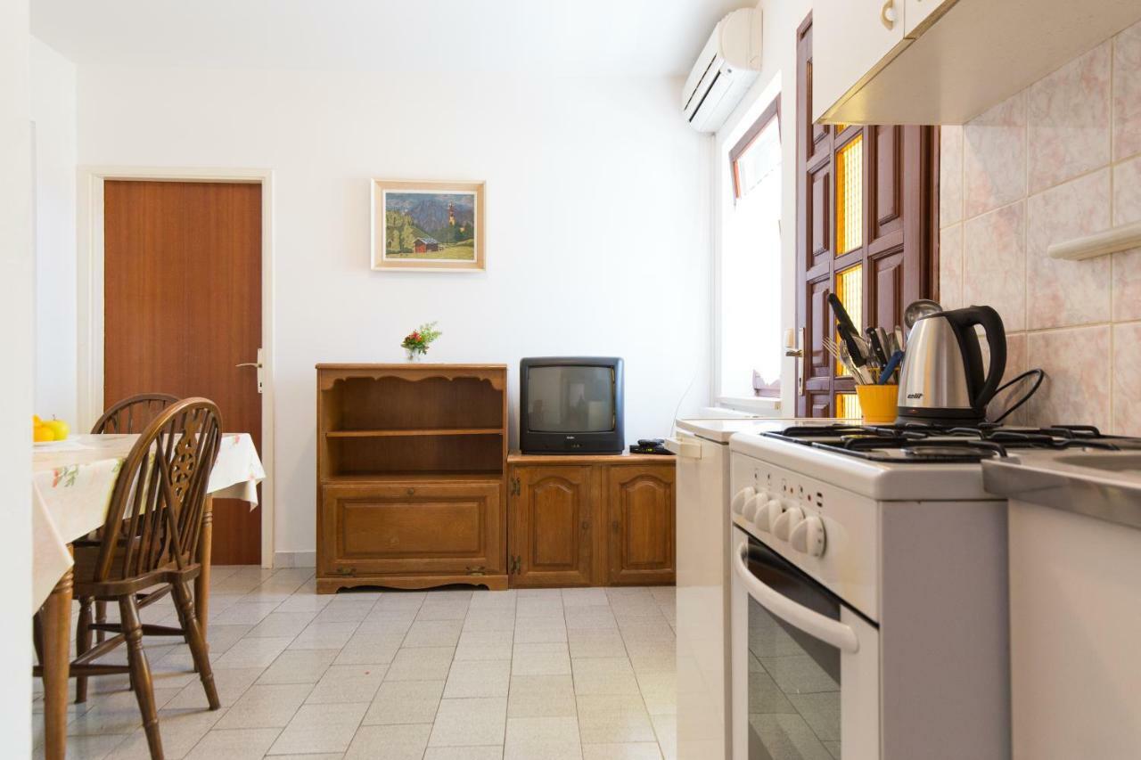 Apartment Pavacic Krk Town Exterior photo