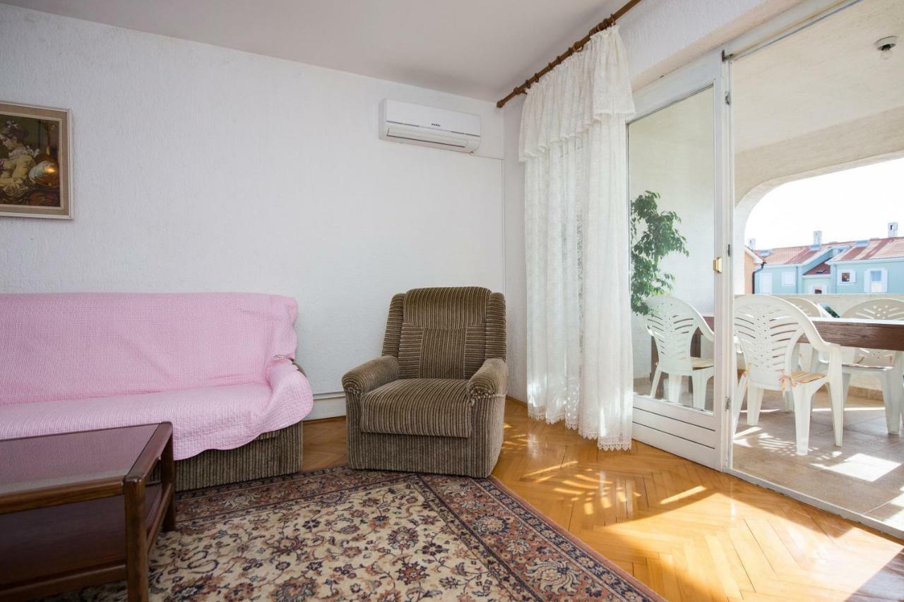 Apartment Pavacic Krk Town Exterior photo