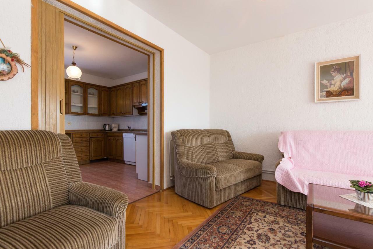 Apartment Pavacic Krk Town Exterior photo