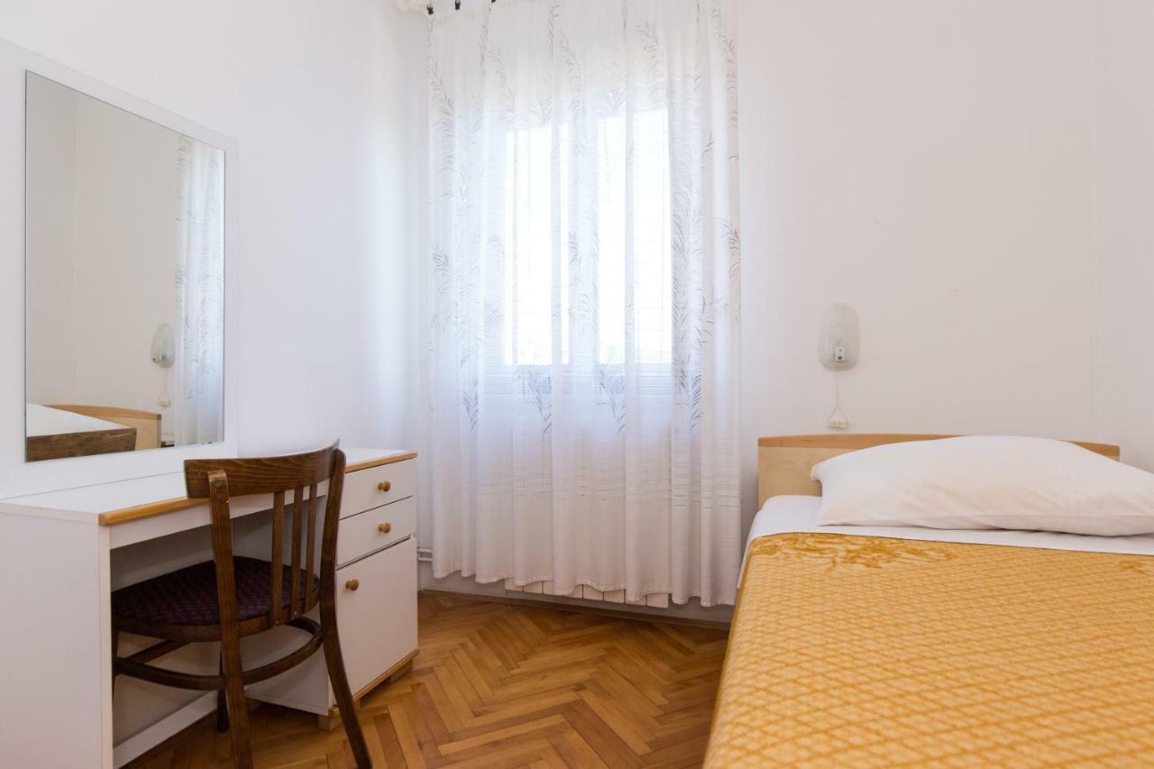 Apartment Pavacic Krk Town Exterior photo